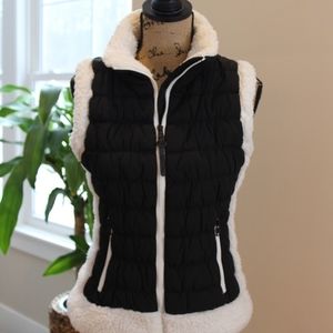 NWT Calvin Klein performance sherpa lined vest